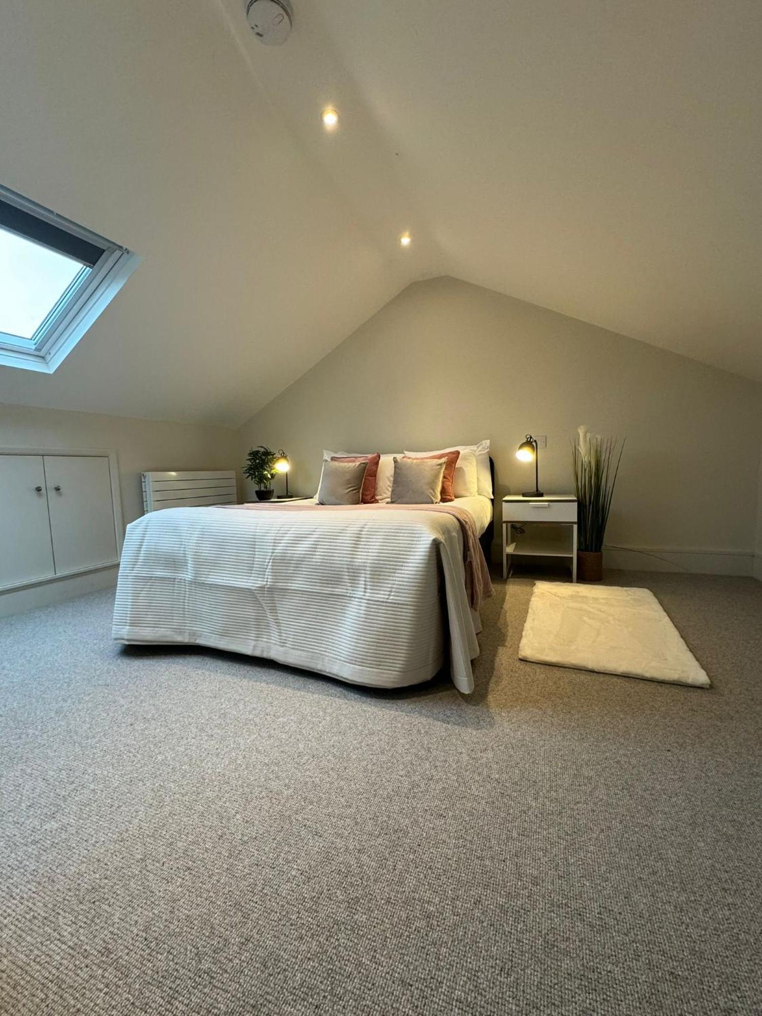 Osbourne House Pink 2 Bed, 2 And Half Bath Apartment Birmingham Exterior foto