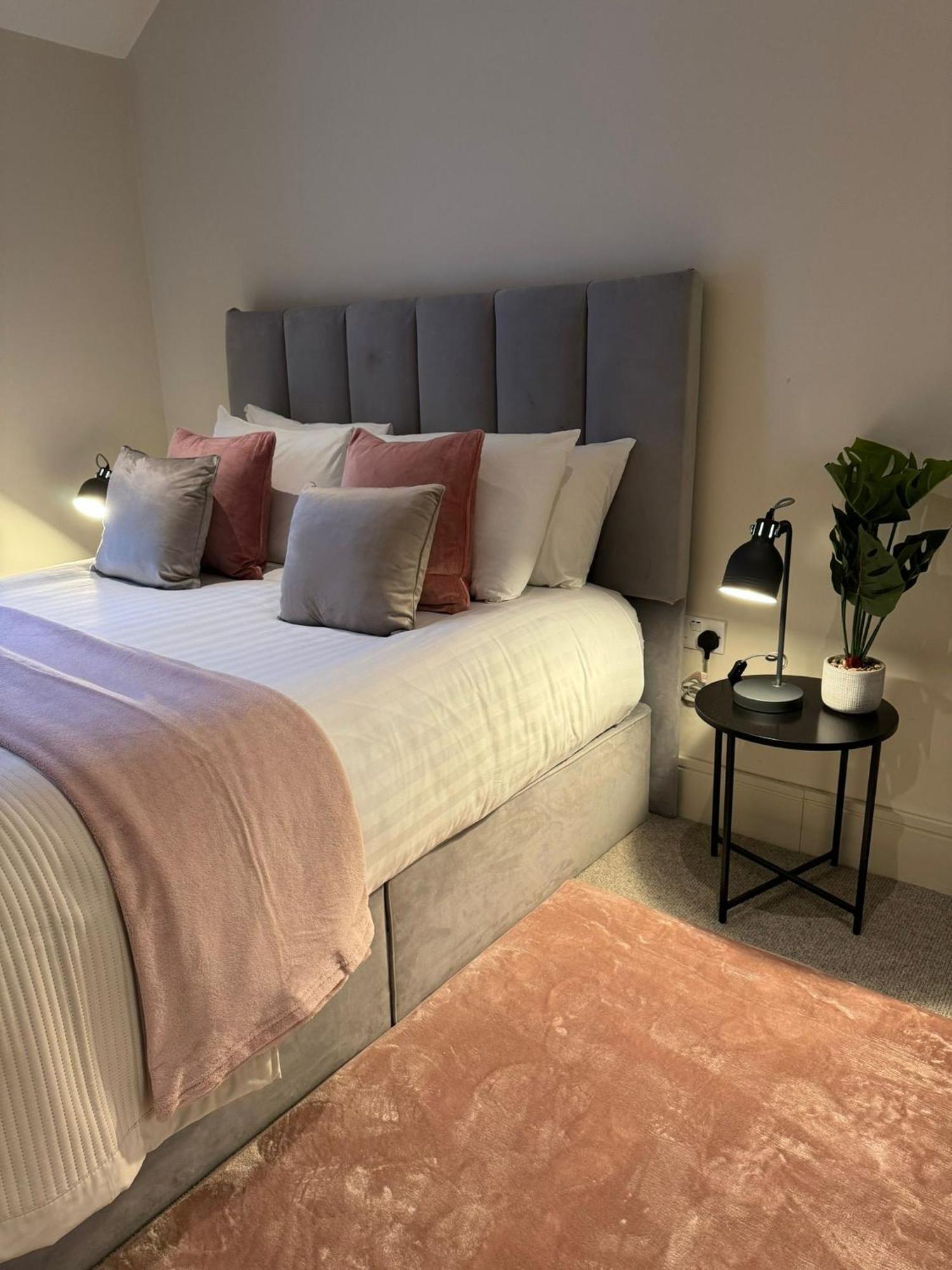 Osbourne House Pink 2 Bed, 2 And Half Bath Apartment Birmingham Exterior foto