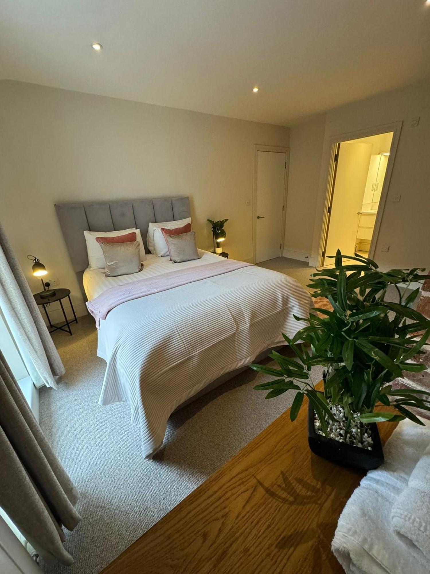 Osbourne House Pink 2 Bed, 2 And Half Bath Apartment Birmingham Exterior foto