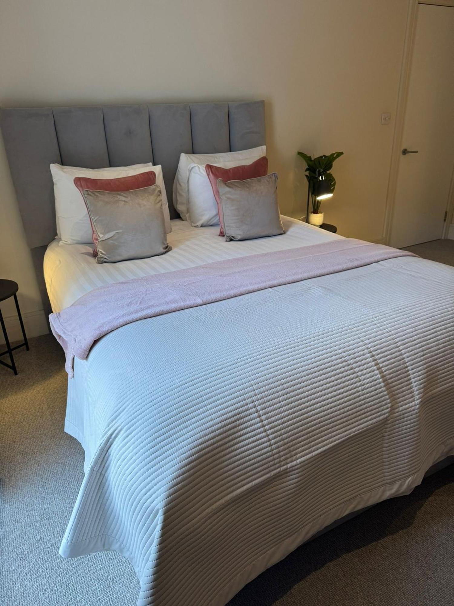 Osbourne House Pink 2 Bed, 2 And Half Bath Apartment Birmingham Exterior foto